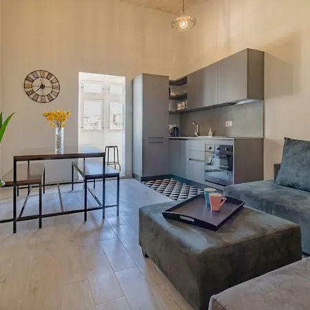 アパート Ballutta Modern Close To Seafront Promenade - Sleeps 4 スリーマ